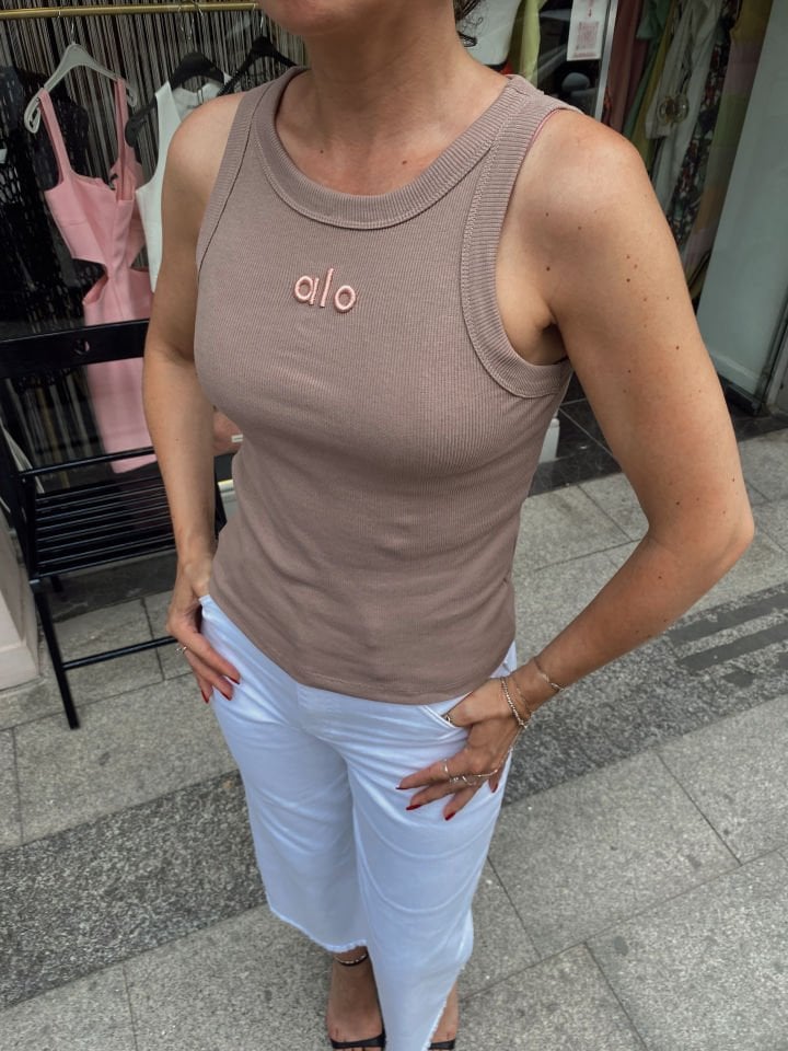 Alo İşlemeli Gül Kurusu Atlet