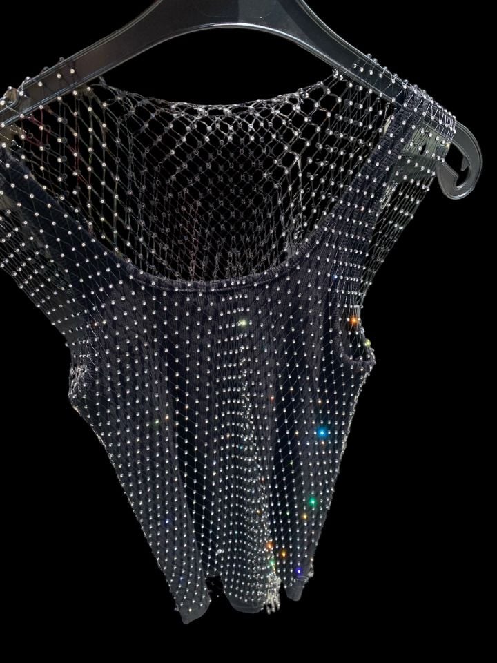 Tasarım Taşlı Kolsuz File Bluz