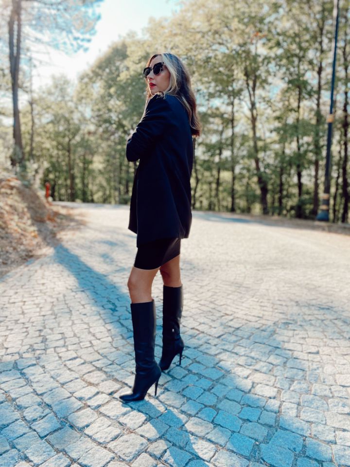 Kuşaklı Siyah Blazer Ceket