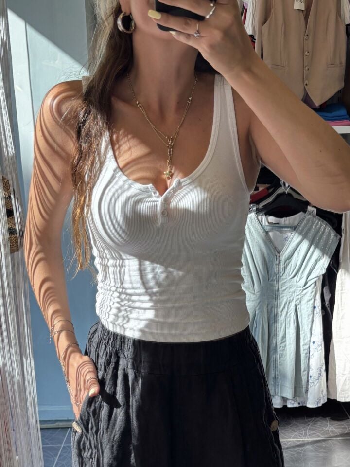 Düğmeli Askılı Atlet Beyaz