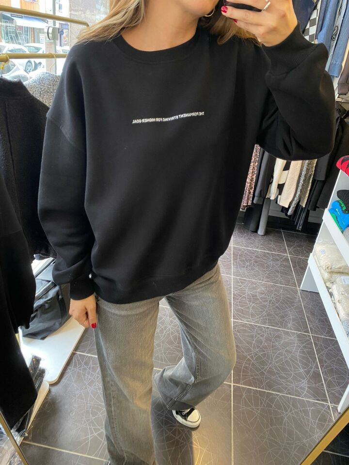 Önü Yazı Detaylı Siyah Sweatshirt