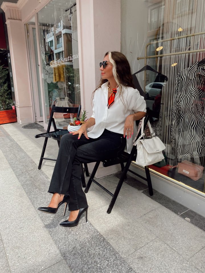 Oversize Beyaz Gömlek