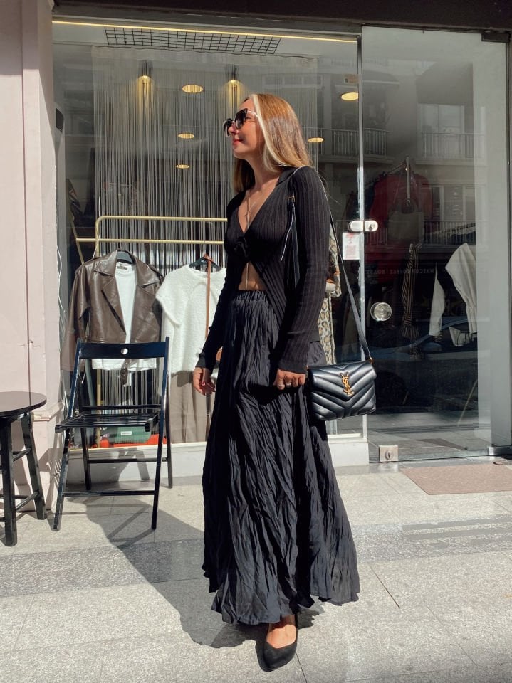 Premium Çiçek Detaylı Bluz Siyah