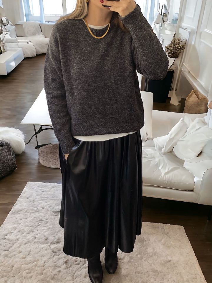 Suni Deri Cepli Siyah Kloş Etek