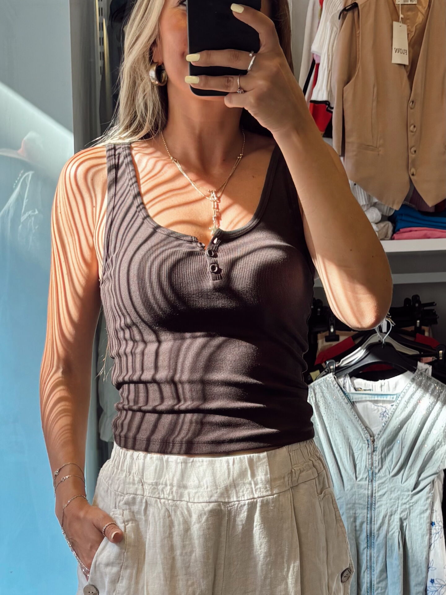 Düğmeli Askılı Atlet Acı Kahve