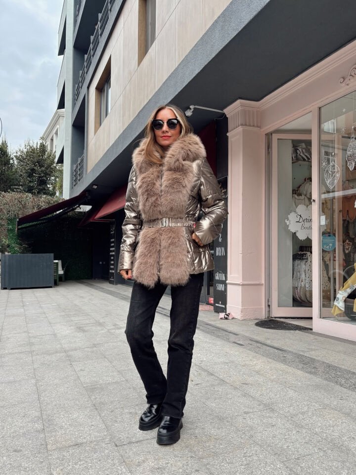 Premium Kürklü Kemerli Parlak Vizon Mont