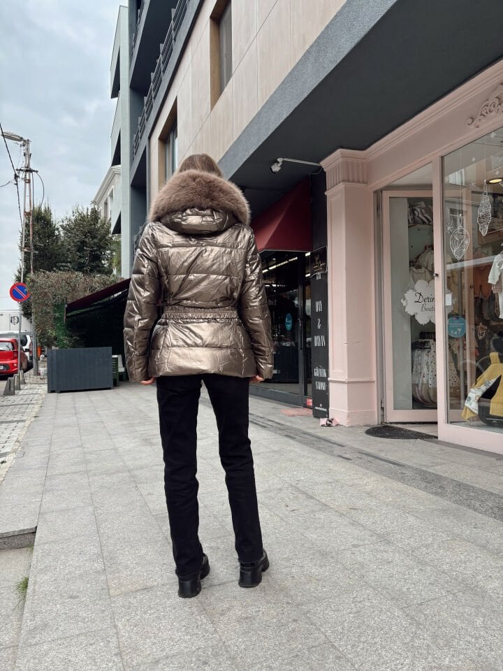 Premium Kürklü Kemerli Parlak Vizon Mont