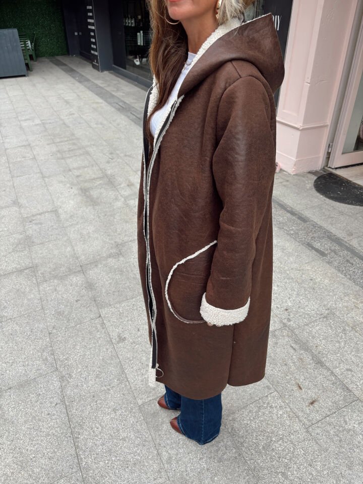 İthal Kürklü Kapüşonlu Nubuk Kaban