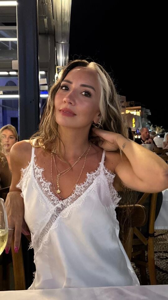 İthal Dantelli Asimetrik Bluz Beyaz