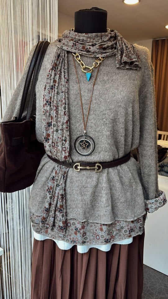 İthal Çiçek Desen Fularlı 2li Bluz Koyu Bej