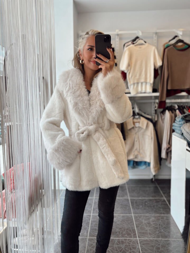İthal Premium Kürklü Kuşaklı Kaban Ekru