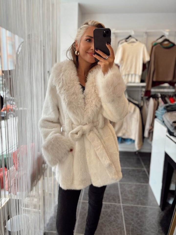 İthal Premium Kürklü Kuşaklı Kaban Ekru