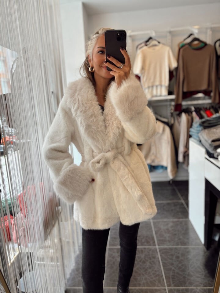 İthal Premium Kürklü Kuşaklı Kaban Ekru
