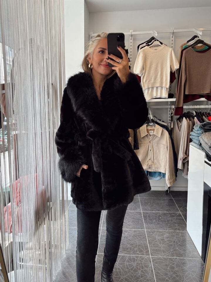 İthal Premium Kürklü Kuşaklı Kaban Siyah