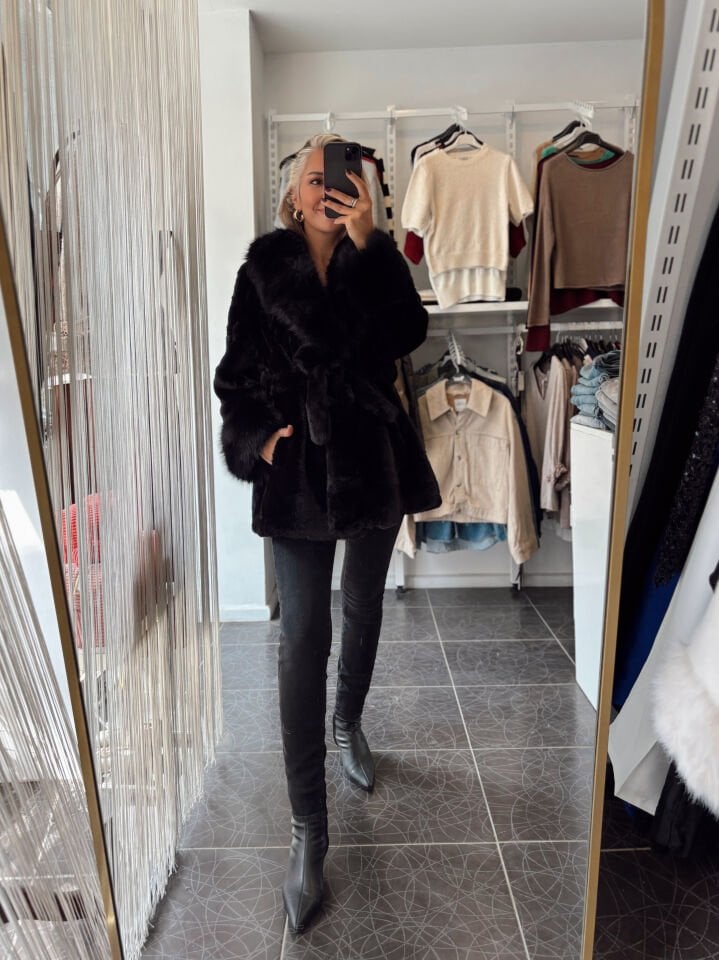 İthal Premium Kürklü Kuşaklı Kaban Siyah