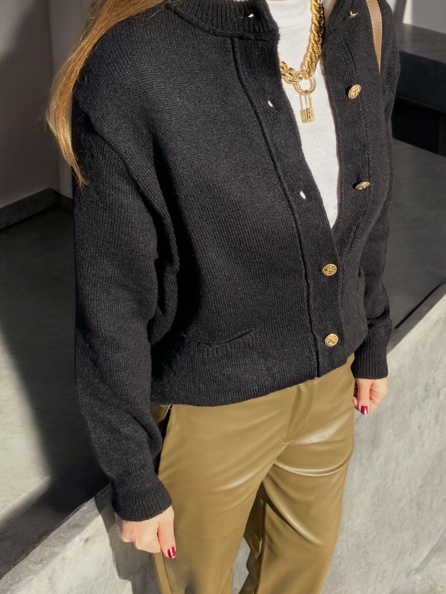 Gold Düğmeli Cepli Hırka