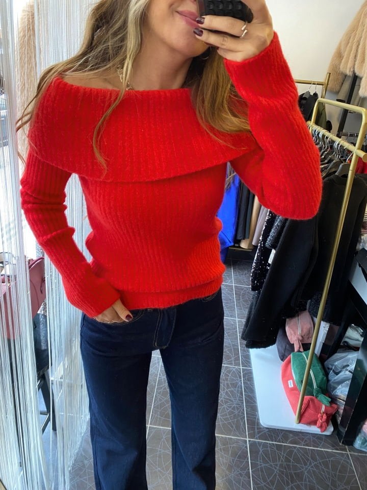 Bardot Yaka Kırmızı Kazak