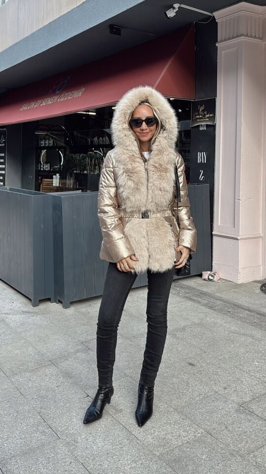 Premium Kürklü Kemerli Parlak Gold Bakır Mont