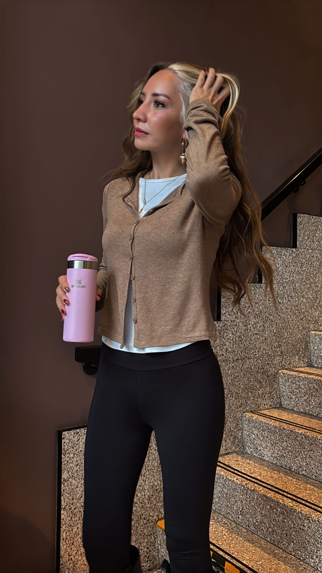 Düğmeli Kahve Hırka