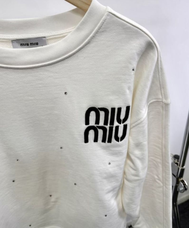 Marka Muadili Taşlı Sweatshirt Beyaz