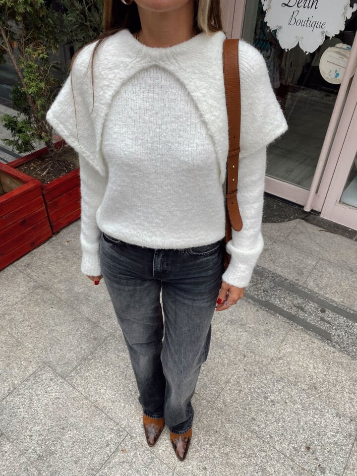 Pelerin Yaka Yumoş Kazak Beyaz