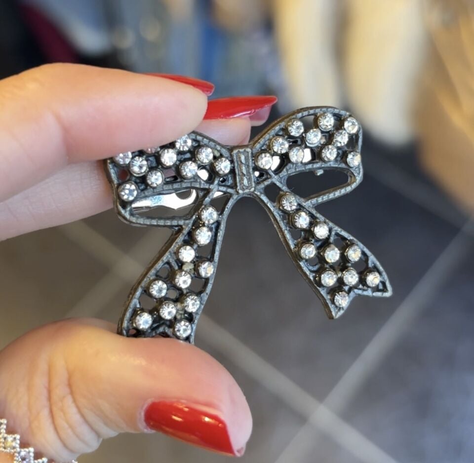 Broşlu Bele Oturan Blazer Ceket Lacivert