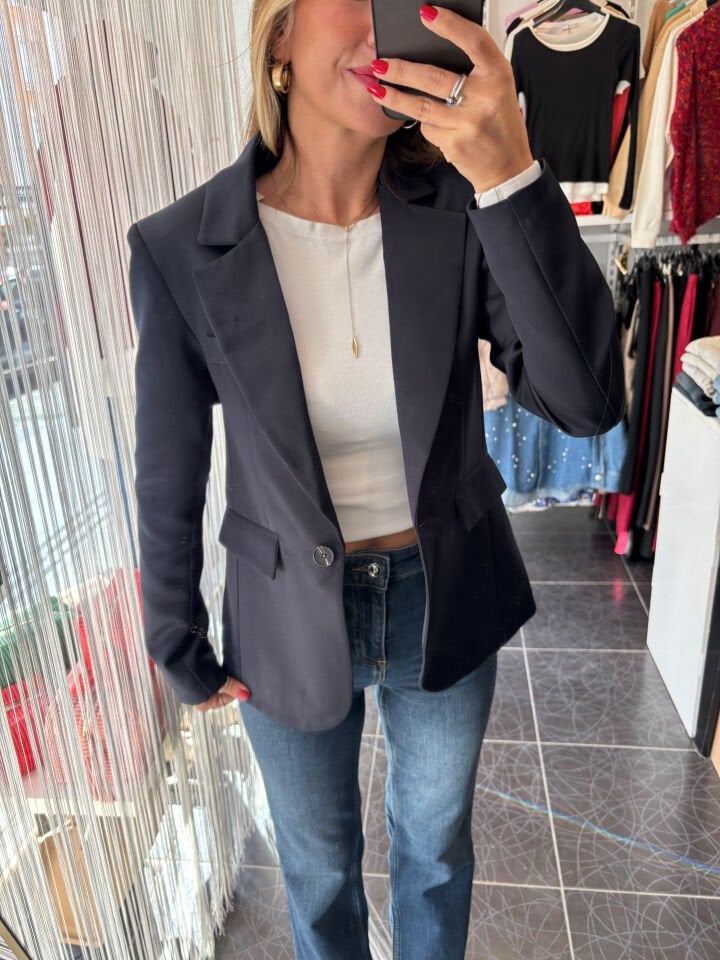 Broşlu Bele Oturan Blazer Ceket Lacivert