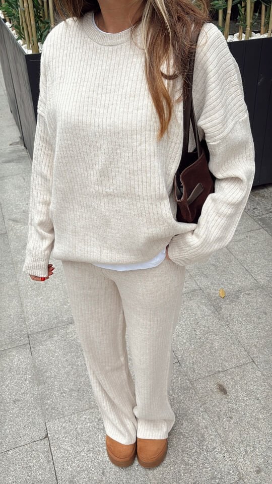 Triko Kazak Pantolon Takım Taş ( devamı yoktur)