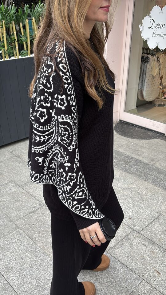 Desenli Üçgen Şal Siyah Krem