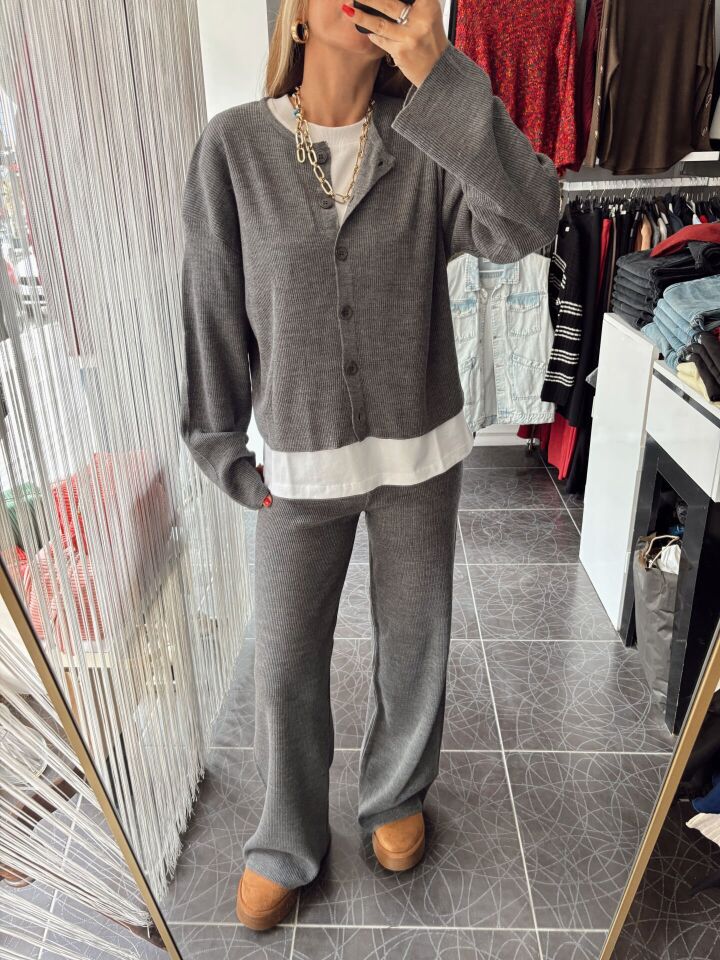 Düğmeli Triko Hırka Pantolon Takım Gri (DEVAMI YOKTUR)