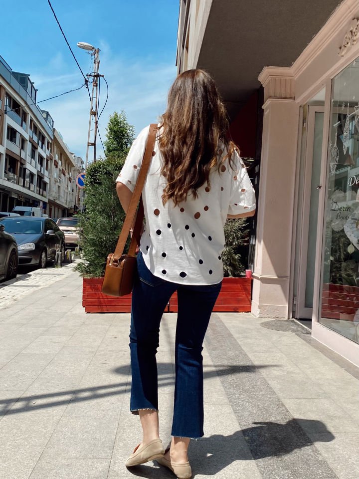 Delikli Tasarım Tişört Beyaz