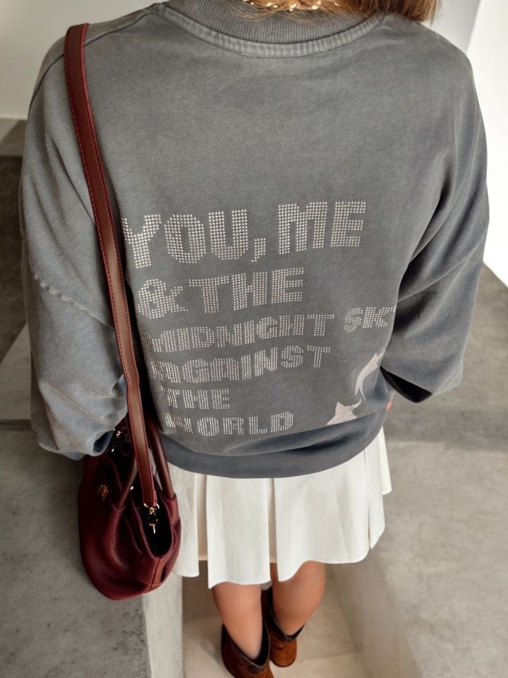 Premium Sırtı Taşlı Gri Sweathirt