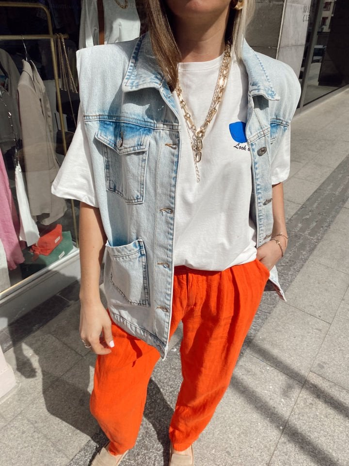 Beyaz Gözlük Detaylı Oversize Tişört