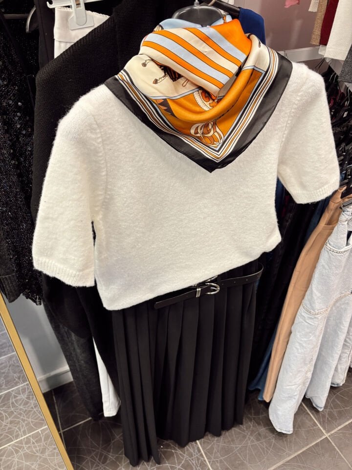 Işıltılı Kısa Kol Triko Kazak Beyaz