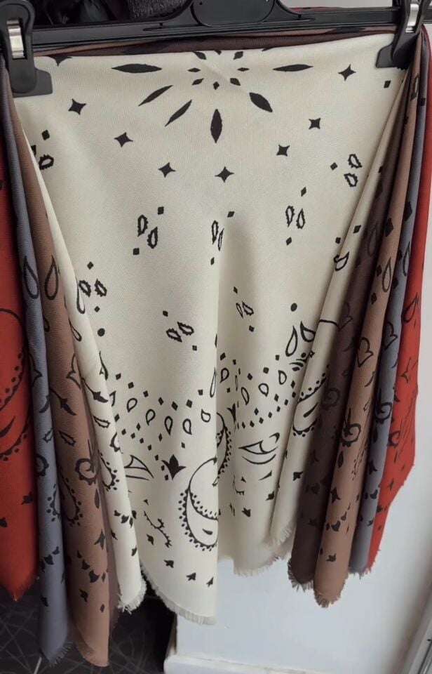 Etnik Desenli Şal Camel