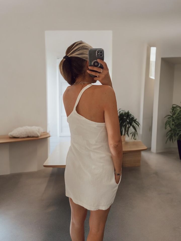 Tek Askılı Mini Keten Elbise Beyaz