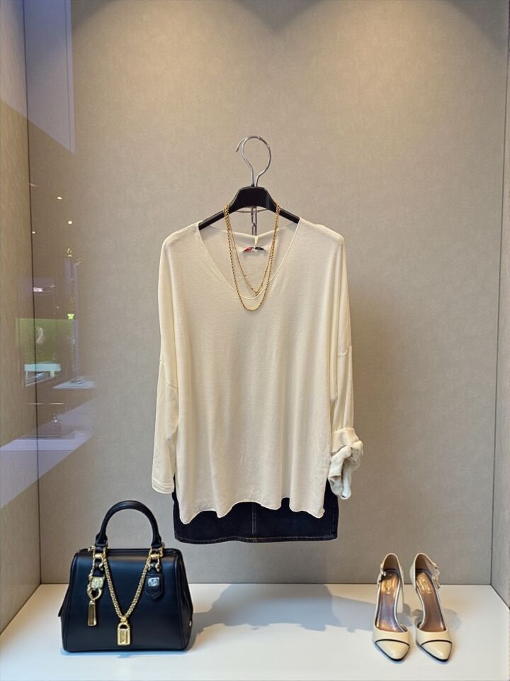 İthal V Yaka Oversize Angora Kazak Beyaz