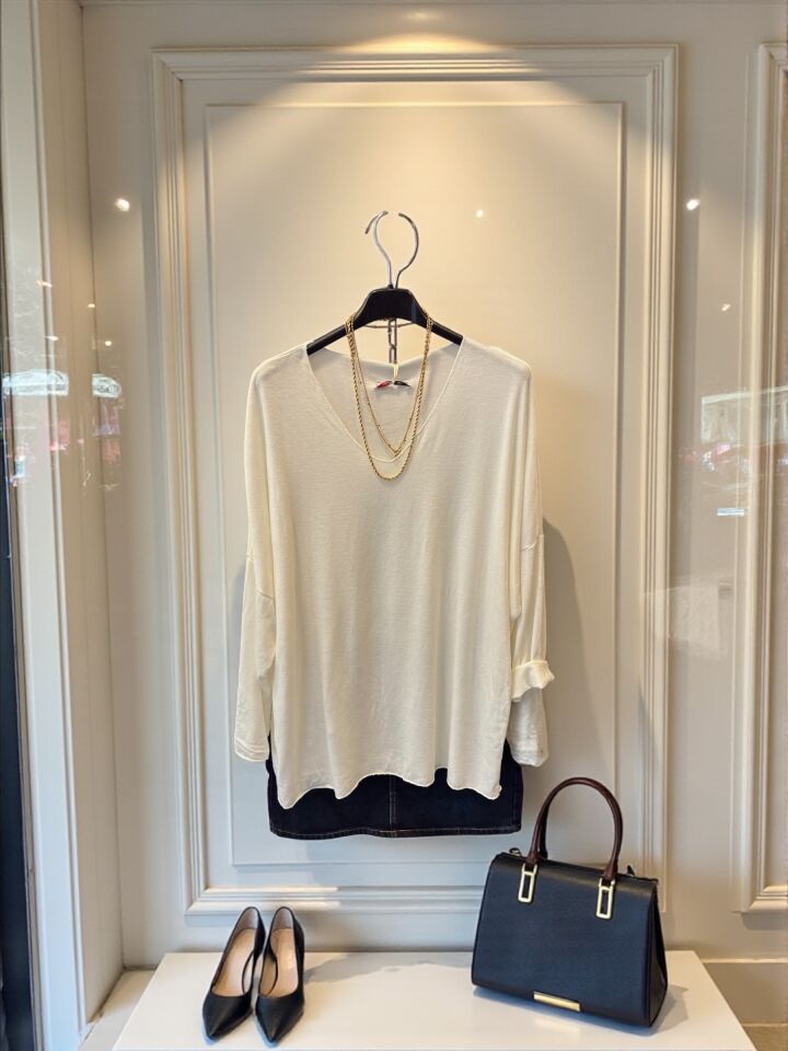 İthal V Yaka Oversize Angora Kazak Beyaz