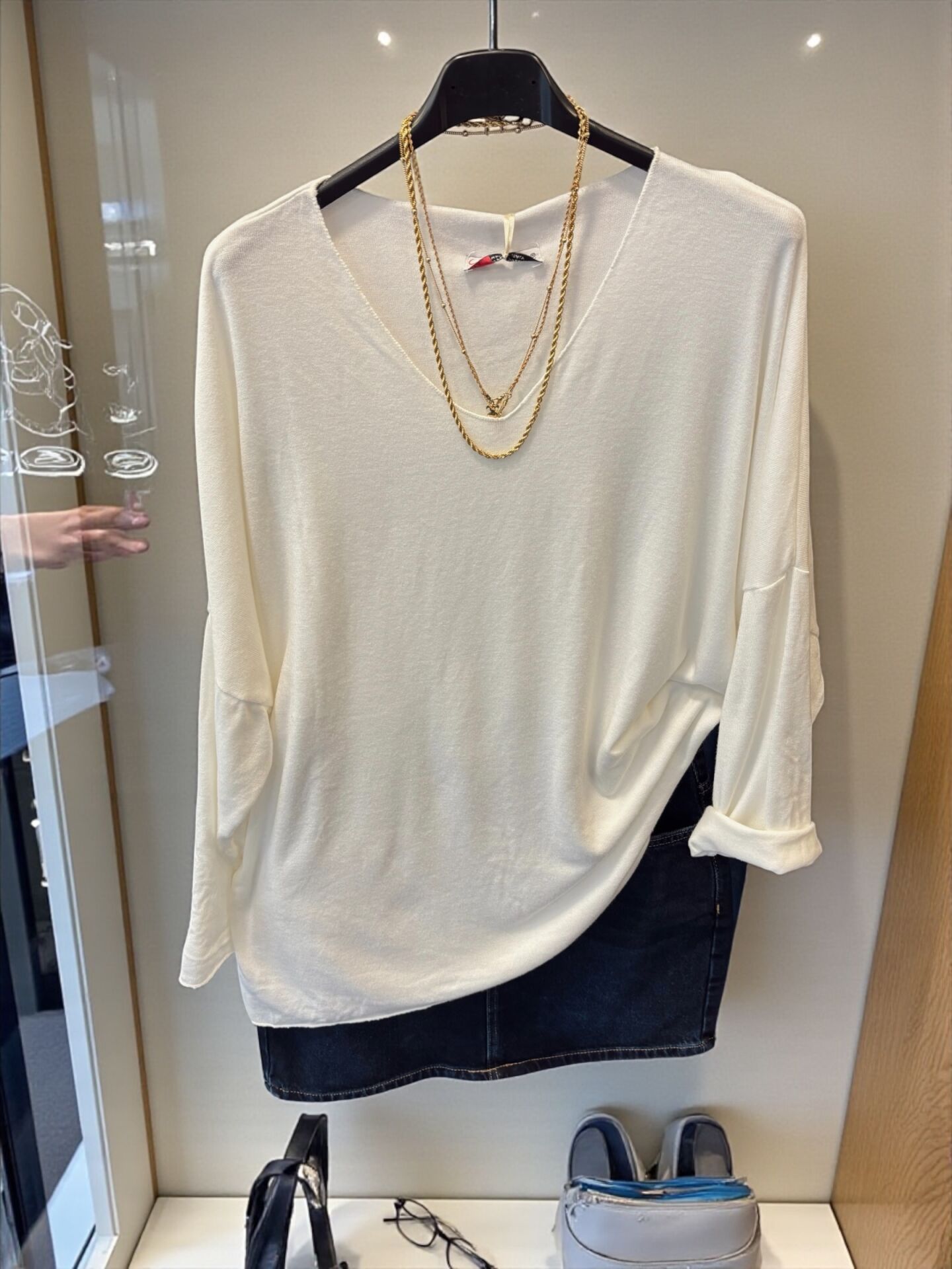 İthal V Yaka Oversize Angora Kazak Beyaz