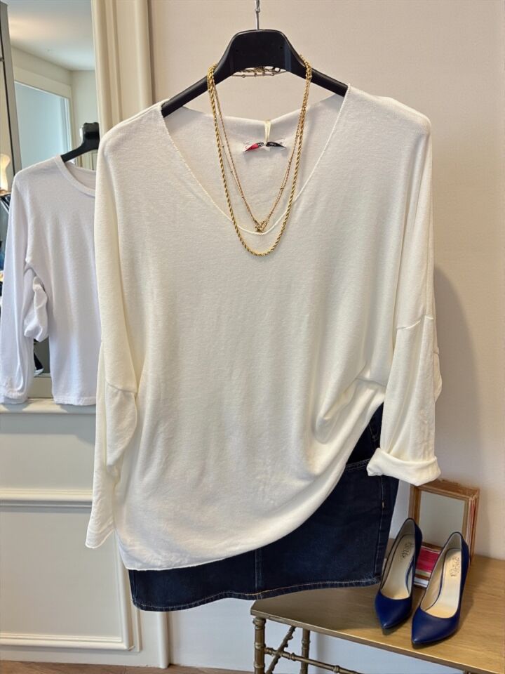 İthal V Yaka Oversize Angora Kazak Beyaz